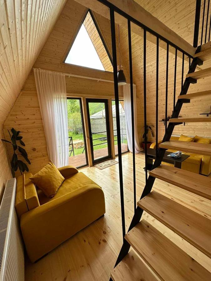 Ferienwohnung Thomas' Hut Kazbegi Exterior foto